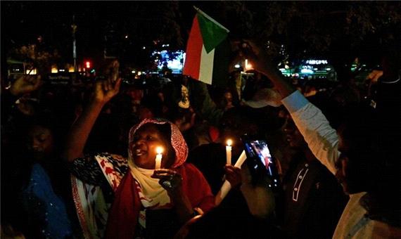 تظاهرات شبانه سودانی ها در اعتراض به کشتار خونین